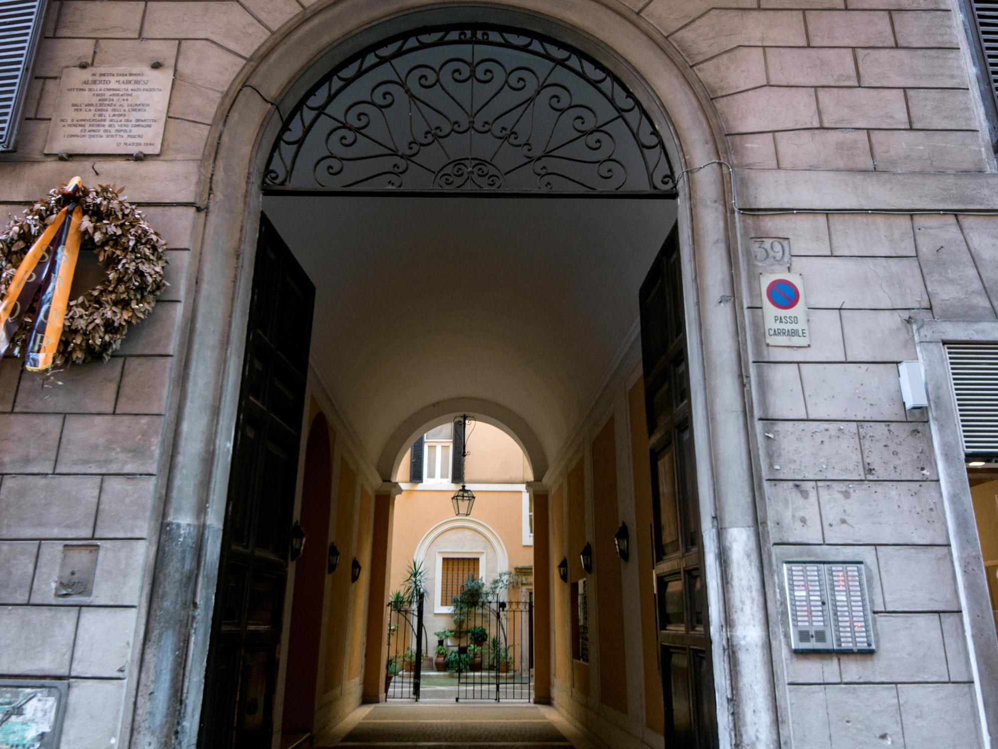 Assunta Domus Hotel Rome Bagian luar foto