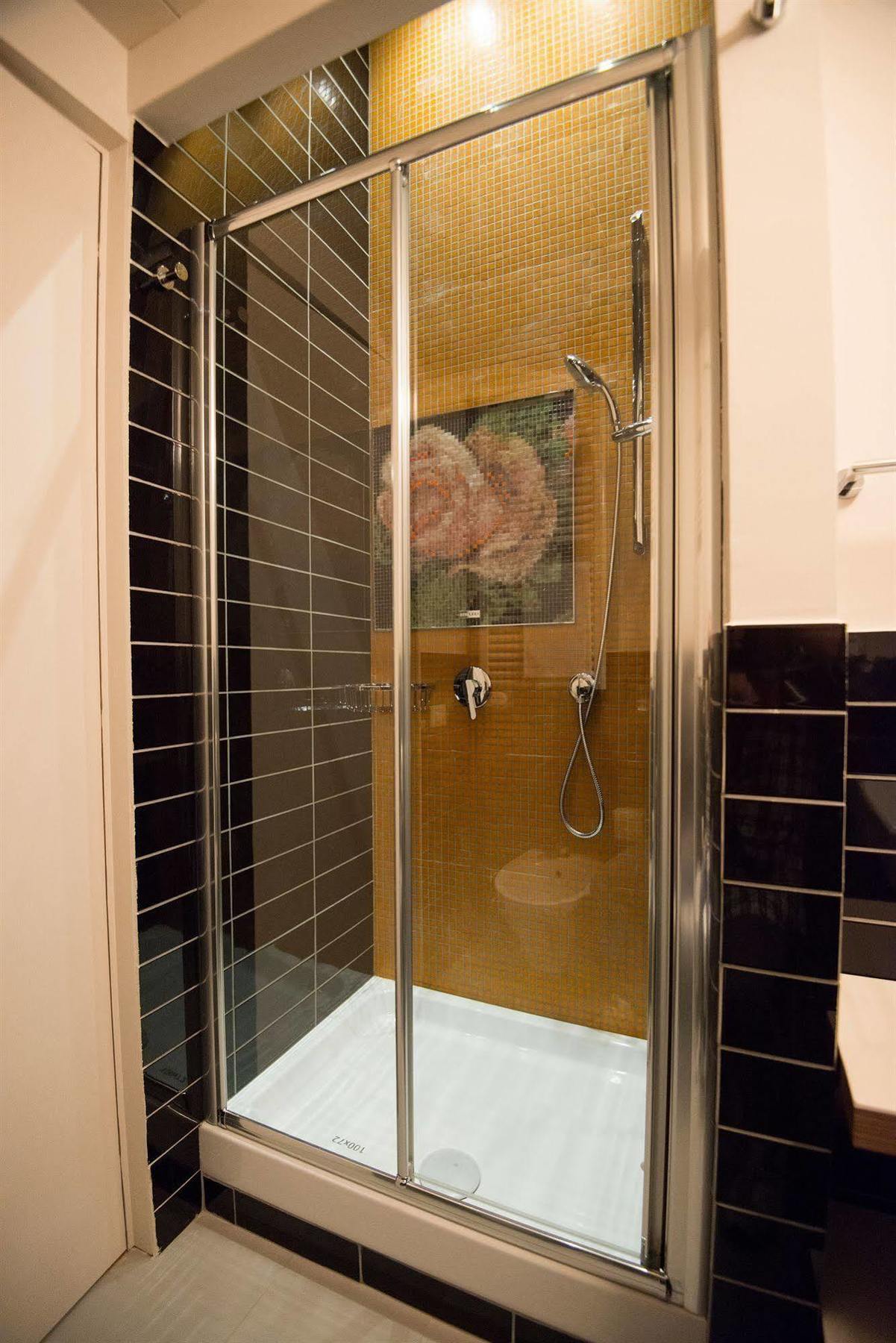Assunta Domus Hotel Rome Bagian luar foto